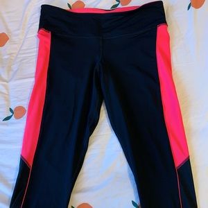 Old Navy Cropped activewear workout leggings